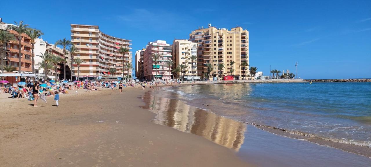 Torrevieja 2 Bedroom Holiday Apartment ภายนอก รูปภาพ